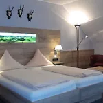 Bigger Hof - Wirtshaus Platzhirsch Am Jahnplatz Hotel 3*