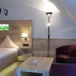 Bigger Hof - Wirtshaus Platzhirsch Am Jahnplatz 3*