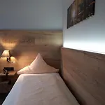Bigger Hof - Wirtshaus Platzhirsch Am Jahnplatz Hotel 3*