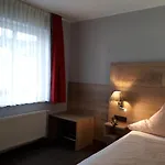 Bigger Hof - Wirtshaus Platzhirsch Am Jahnplatz Hotel 3*