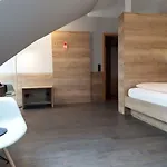 Bigger Hof - Wirtshaus Platzhirsch Am Jahnplatz Hotel