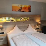 Bigger Hof - Wirtshaus Platzhirsch Am Jahnplatz Hotel 3*
