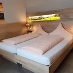 Bigger Hof - Wirtshaus Platzhirsch Am Jahnplatz Hotel Olsberg