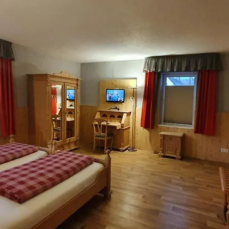 Hotel Bigger Hof - Wirtshaus Platzhirsch Am Jahnplatz