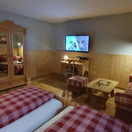 Bigger Hof - Wirtshaus Platzhirsch Am Jahnplatz 3* Olsberg