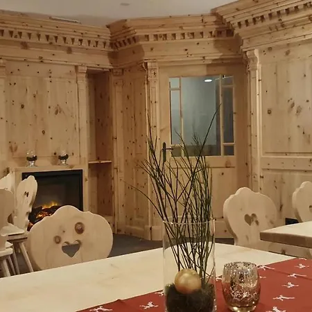 Bigger Hof - Wirtshaus Platzhirsch Am Jahnplatz 3*