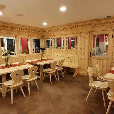 Bigger Hof - Wirtshaus Platzhirsch Am Jahnplatz