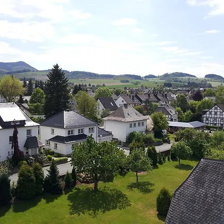 Bigger Hof - Wirtshaus Platzhirsch Am Jahnplatz 3*