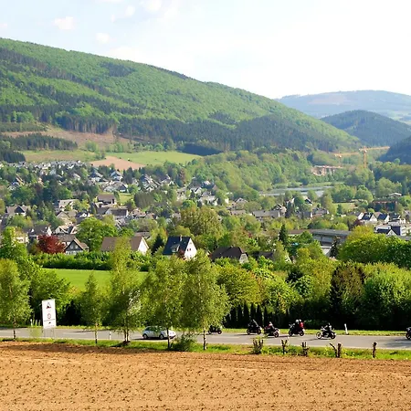 Hotel Bigger Hof - Wirtshaus Platzhirsch Am Jahnplatz Olsberg