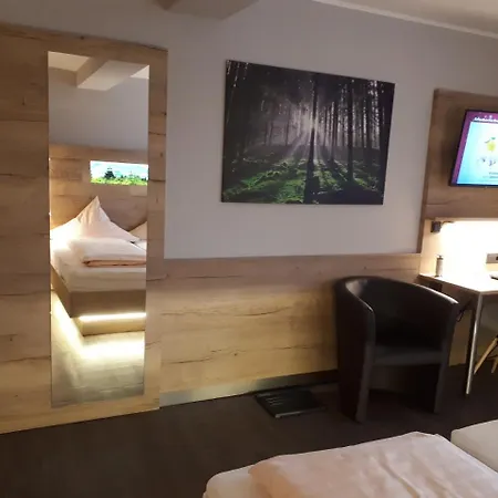 Bigger Hof - Wirtshaus Platzhirsch Am Jahnplatz Hotel