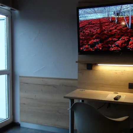 Bigger Hof - Wirtshaus Platzhirsch Am Jahnplatz 3*