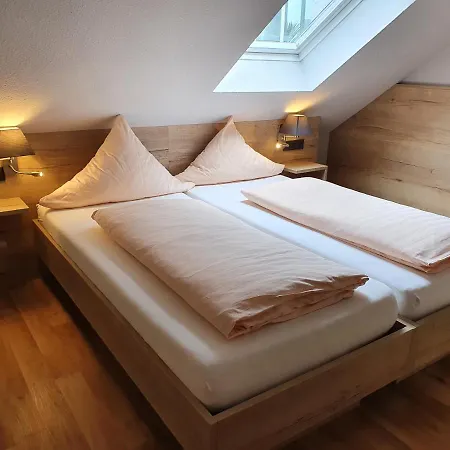 Bigger Hof - Wirtshaus Platzhirsch Am Jahnplatz