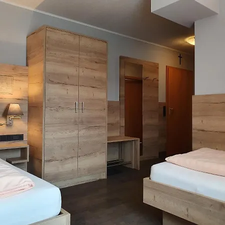 Hotel Bigger Hof - Wirtshaus Platzhirsch Am Jahnplatz