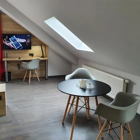 Bigger Hof - Wirtshaus Platzhirsch Am Jahnplatz 3*