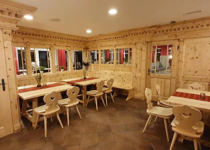 Bigger Hof - Wirtshaus Platzhirsch Am Jahnplatz