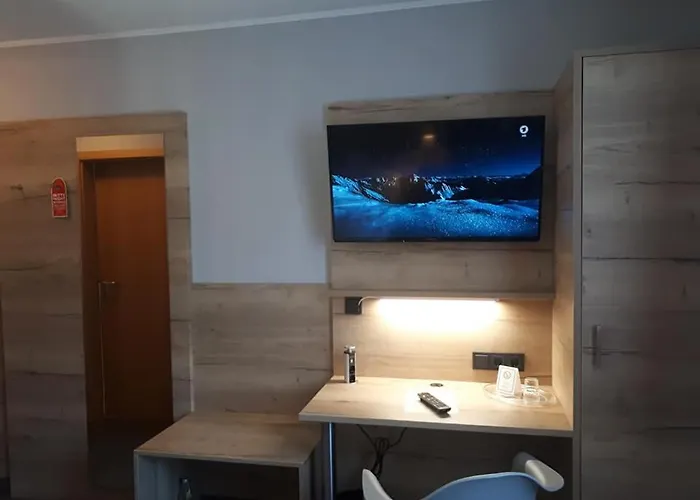 Bigger Hof - Wirtshaus Platzhirsch Am Jahnplatz 호텔