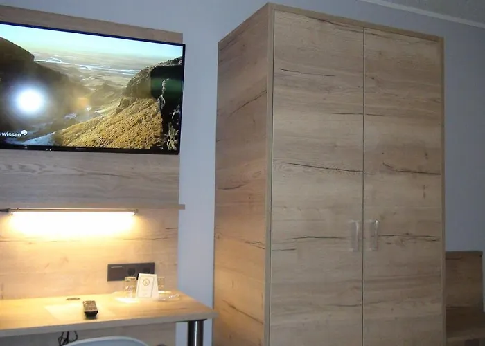 Bigger Hof - Wirtshaus Platzhirsch Am Jahnplatz Hotel