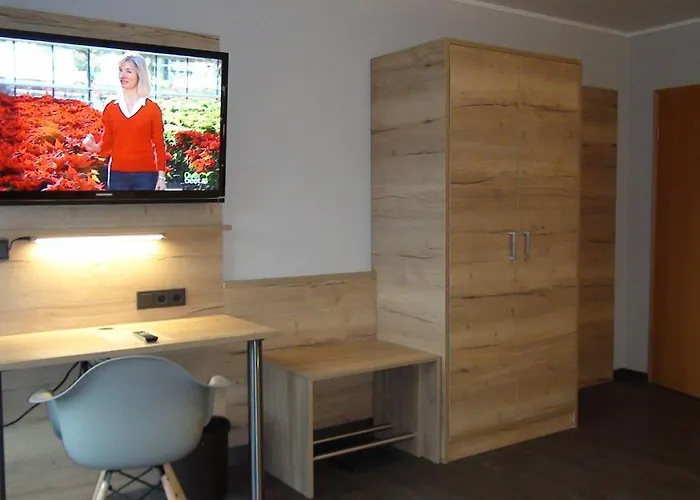 Bigger Hof - Wirtshaus Platzhirsch Am Jahnplatz 3*