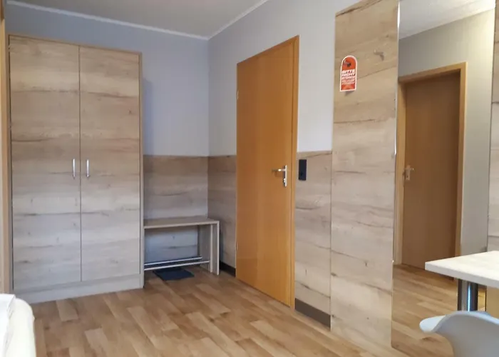 Bigger Hof - Wirtshaus Platzhirsch Am Jahnplatz