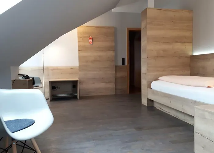 Bigger Hof - Wirtshaus Platzhirsch Am Jahnplatz 호텔