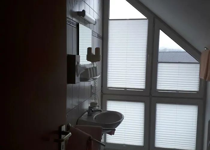 Bigger Hof - Wirtshaus Platzhirsch Am Jahnplatz Hotel Olsberg