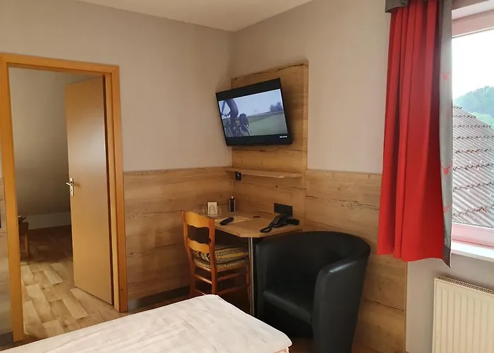 Bigger Hof - Wirtshaus Platzhirsch Am Jahnplatz 호텔 올스버그