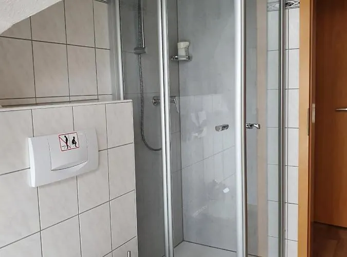 Bigger Hof - Wirtshaus Platzhirsch Am Jahnplatz 호텔 3*