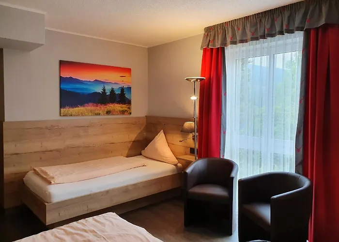 Bigger Hof - Wirtshaus Platzhirsch Am Jahnplatz Hotel Olsberg