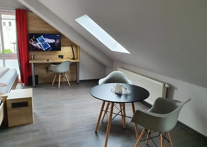 Bigger Hof - Wirtshaus Platzhirsch Am Jahnplatz 3*